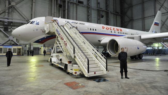 Новый самолет Ту-204-300. Архивное фото Новый самолет Ту-204-300. Архивное фото