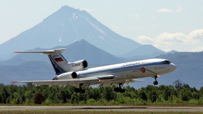 Самолет Ту-154М авиакомпании Сибирь на Камчатке. Архивное фото Самолет Ту-154М авиакомпании Сибирь на Камчатке. Архивное фото