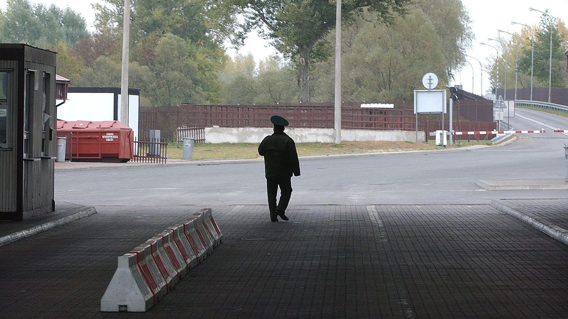 Пограничник на границе между Белоруссией и Польшей Пограничник на границе между Белоруссией и Польшей - РИА Новости, 1920, 05.11.2021