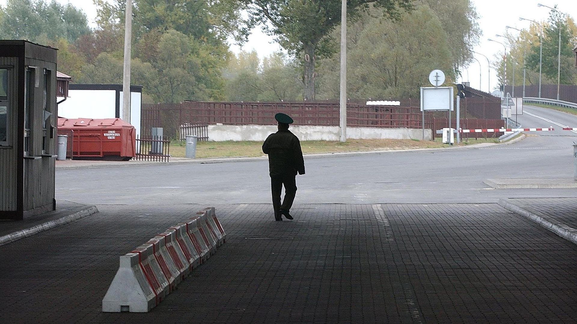 Пограничник на границе между Белоруссией и Польшей Пограничник на границе между Белоруссией и Польшей - РИА Новости, 1920, 17.09.2020