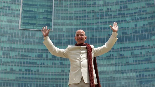 Американский предприниматель, глава Amazon.com Джефф Безос