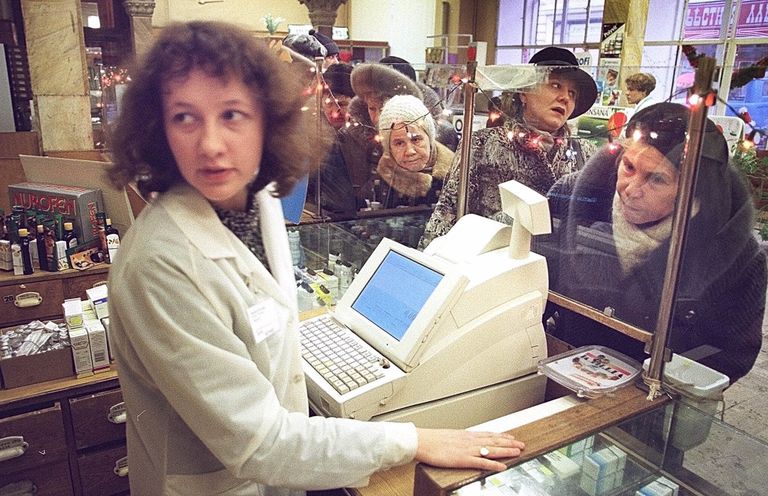 Очередь за инсулином в московской аптеке