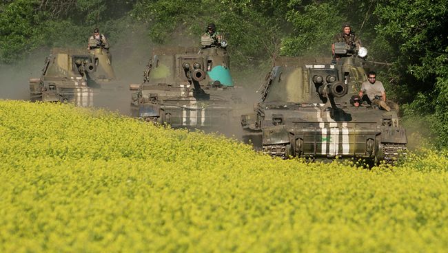 Самоходные гаубицы украинской армии возле Донецка. Архивное фото