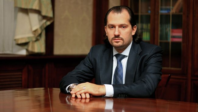 Гендиректор фирмы Мелодия Андрей Кричевский Гендиректор фирмы Мелодия Андрей Кричевский