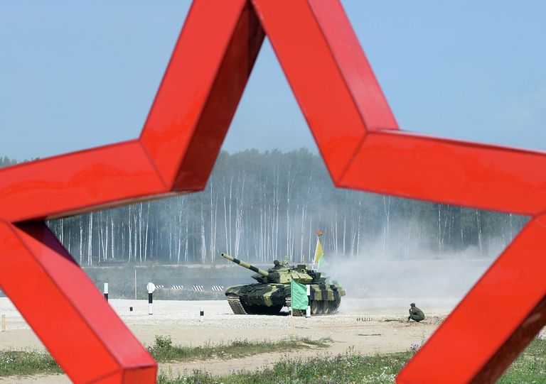 Участники полуфинала чемпионата мира по Танковому биатлону из команды министерства обороны Индии Участники полуфинала чемпионата мира по Танковому биатлону из команды министерства обороны Индии