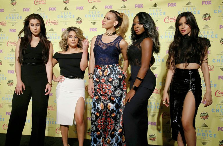 Американская группа Fifth Harmony на церемонии вручения премии Teen Choice Awards. Август 2015 Американская группа Fifth Harmony на церемонии вручения премии Teen Choice Awards. Август 2015