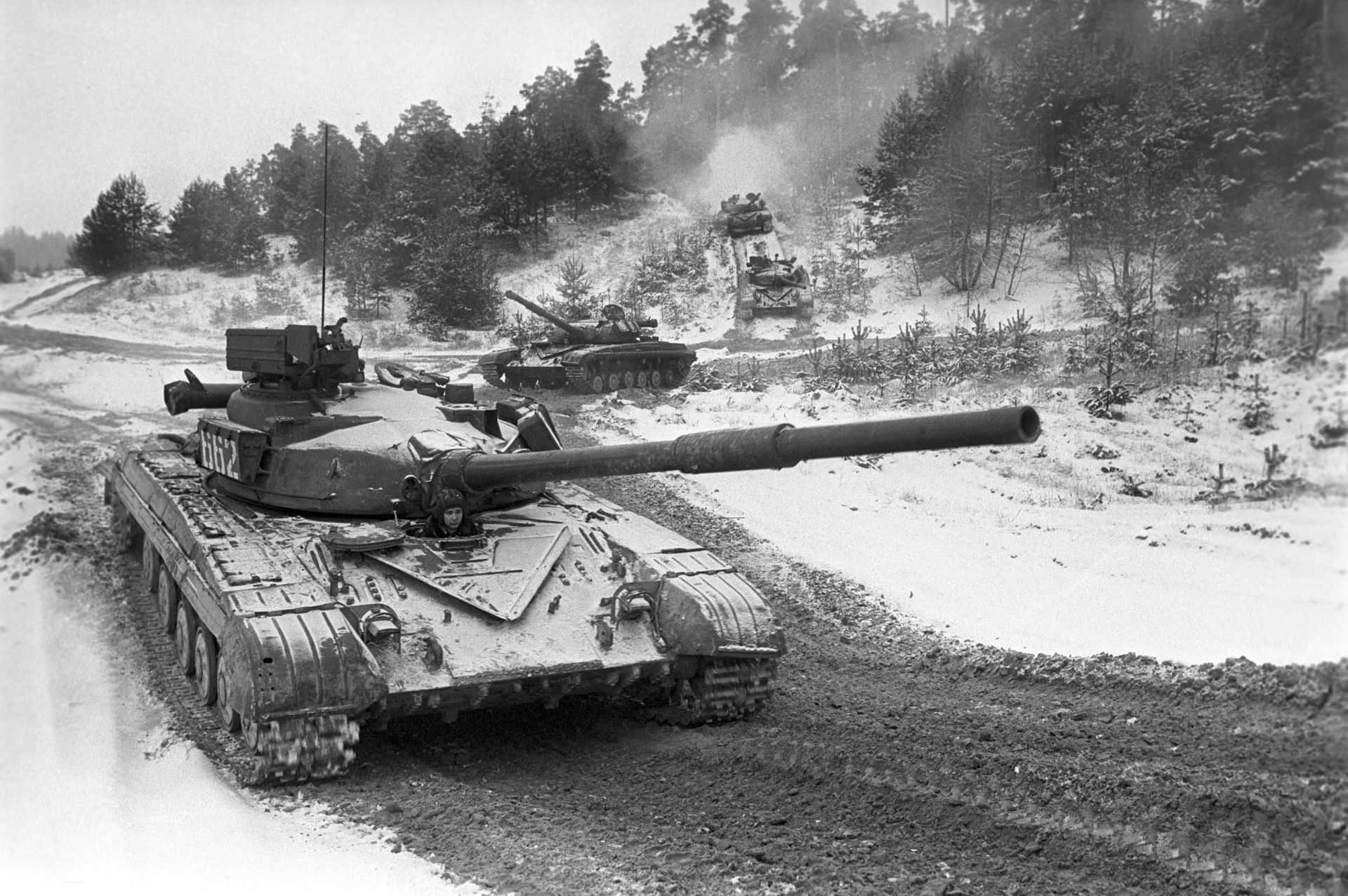 Советские танки Т-64 на учениях Советские танки Т-64 на учениях - РИА Новости, 1920, 25.02.2021