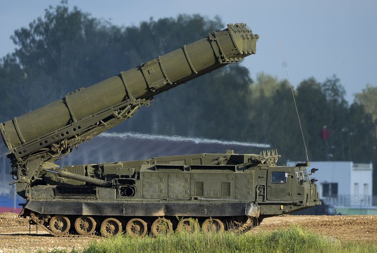 Российская система ПВО С-300ВМ Антей-2500