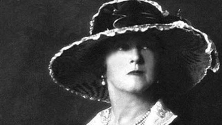 Леди Дафф Гордон  (Lady Duff Gordon) - одна из ведущих британских модельеров конца XIX — начала XX века