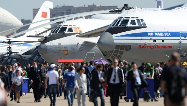 Открытие Международного авиационно-космического салона МАКС-2015 Открытие Международного авиационно-космического салона МАКС-2015