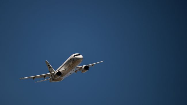 Самолет Sukhoy Superjet 100. Архивное фото Самолет Sukhoy Superjet 100. Архивное фото