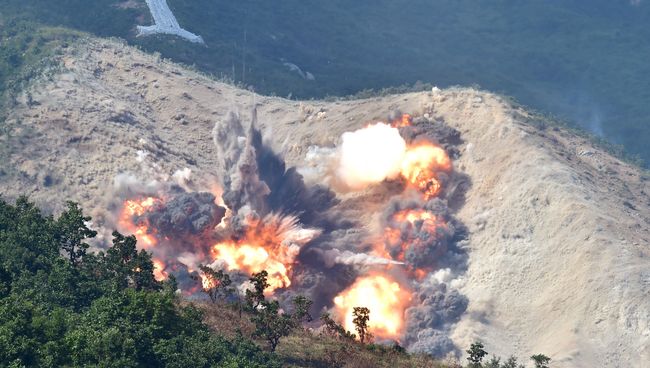 Военные учения Южной Кореи и США возле границы с Северной Кореей. Архивное фото Военные учения Южной Кореи и США возле границы с Северной Кореей. Архивное фото