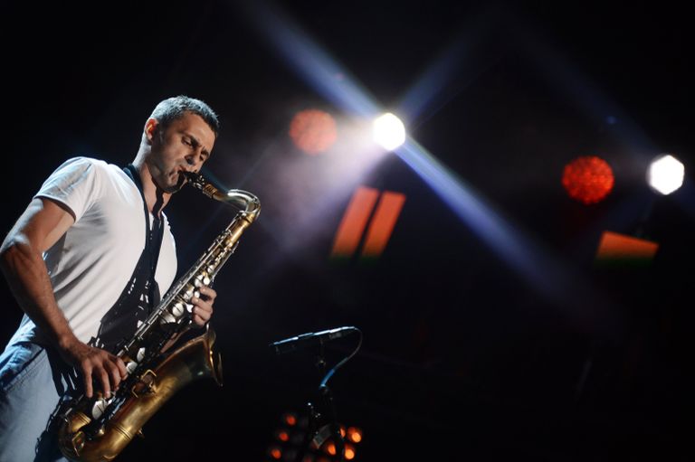 Саксофонист Денис Швытов выступает на Международном джазовом фестивале Koktebel Jazz Party в Коктебеле Саксофонист Денис Швытов выступает на Международном джазовом фестивале Koktebel Jazz Party в Коктебеле