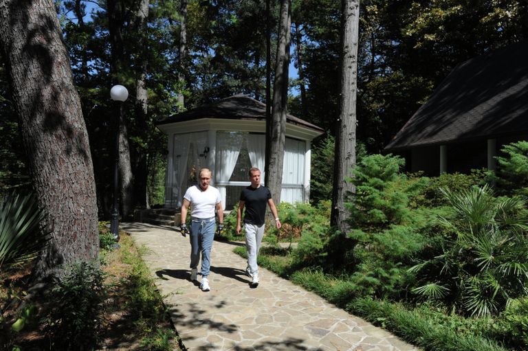 Встреча президента РФ В.Путина и премьер-министра РФ Д.Медведева в Сочи Встреча президента РФ В.Путина и премьер-министра РФ Д.Медведева в Сочи