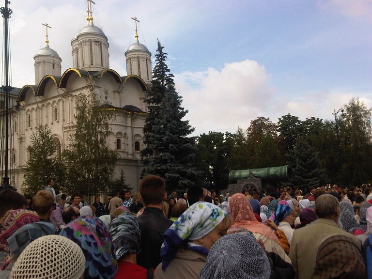 Патриарший крестный ход из Кремля до Высоко-Петровского монастыря Патриарший крестный ход из Кремля до Высоко-Петровского монастыря