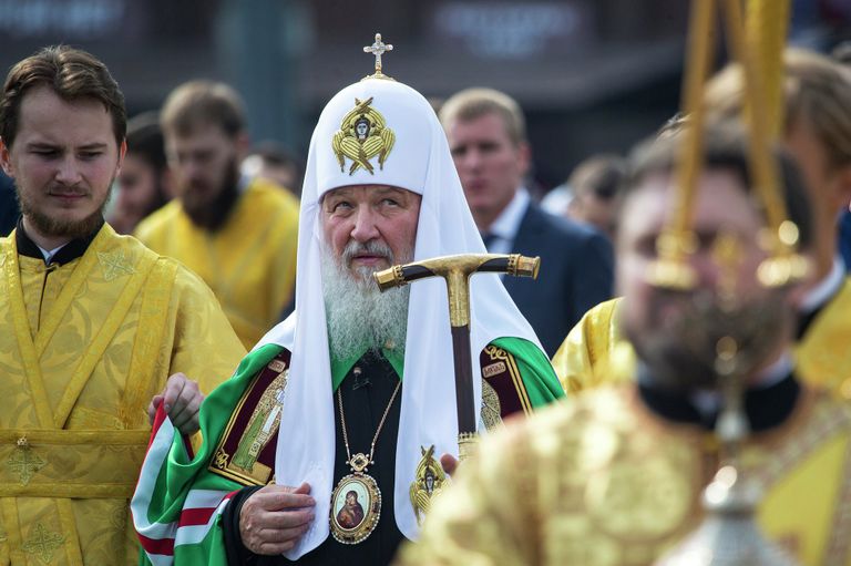 Патриарх Кирилл возглавил крестный ход в честь святителя Петра Патриарх Кирилл возглавил крестный ход в честь святителя Петра