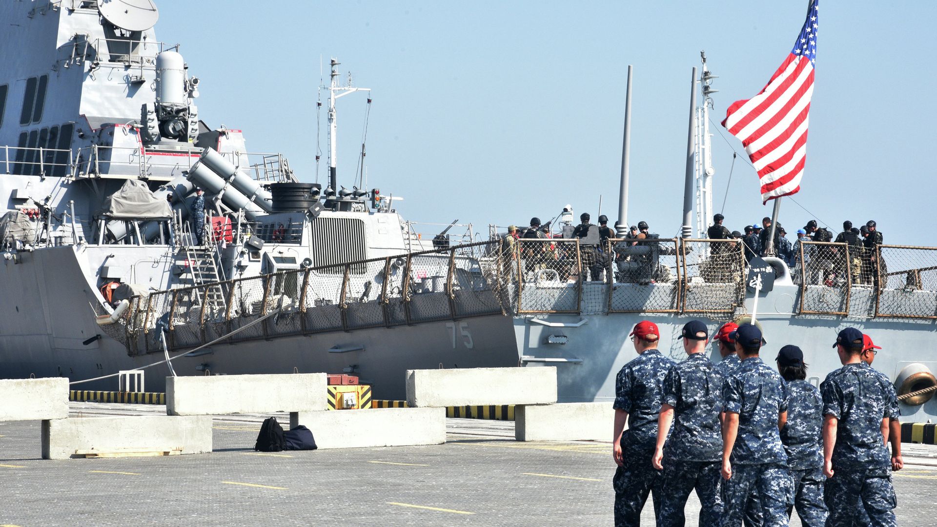 Украинско-американские военные учения Sea Breeze-2015 в Черном море Украинско-американские военные учения Sea Breeze-2015 в Черном море - РИА Новости, 1920, 28.01.2021