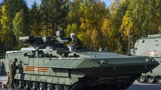 БМП Т-15 Армата на выставке Russia arms expo