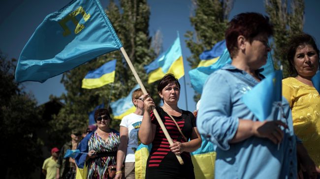 Активисты заблокировали автодорогу на границе Украины и Крыма. 20 сентября 2015 Активисты заблокировали автодорогу на границе Украины и Крыма. 20 сентября 2015