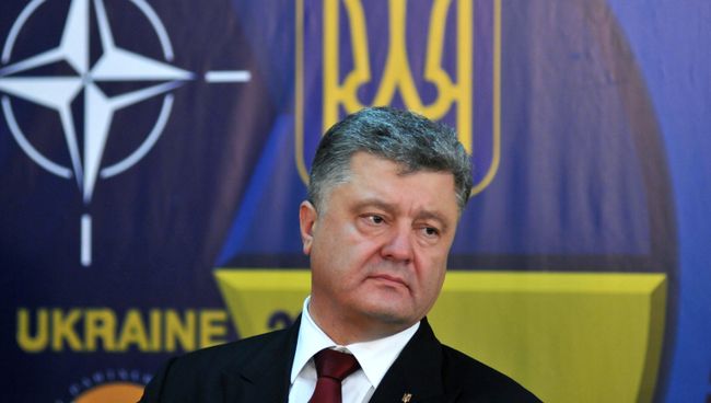 Президент Украины Петр Порошенко на пресс-конференции в Международном центре миротворчества и безопасности Президент Украины Петр Порошенко на пресс-конференции в Международном центре миротворчества и безопасности
