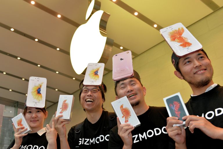 Начало продаж нового iphone в Японии Начало продаж нового iphone в Японии