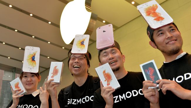 Начало продаж нового iphone в Японии