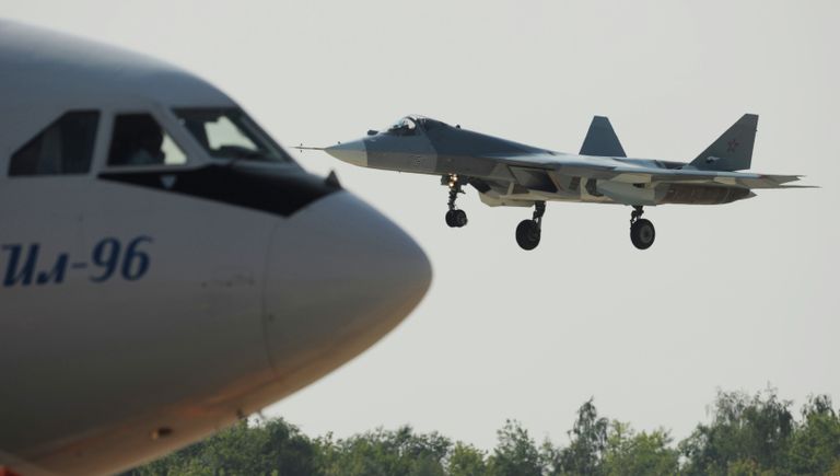 Российский многоцелевой истребитель пятого поколения Т-50 Российский многоцелевой истребитель пятого поколения Т-50