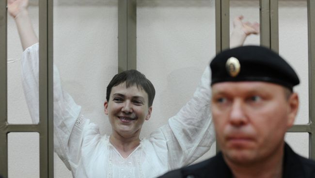 Украинская летчица Надежда Савченко на очередном заседании Донецкого городского суда Ростовской области Украинская летчица Надежда Савченко на очередном заседании Донецкого городского суда Ростовской области