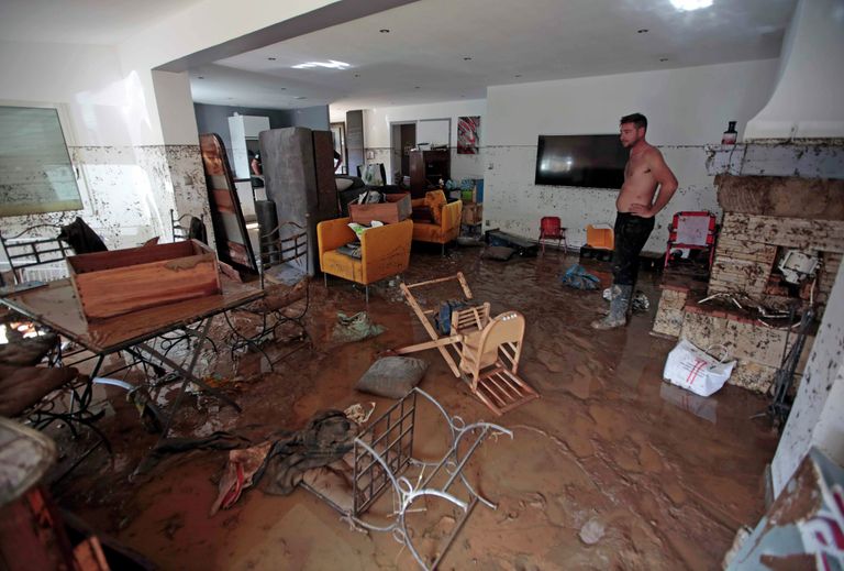 Последствия наводнения на юге Франции Последствия наводнения на юге Франции