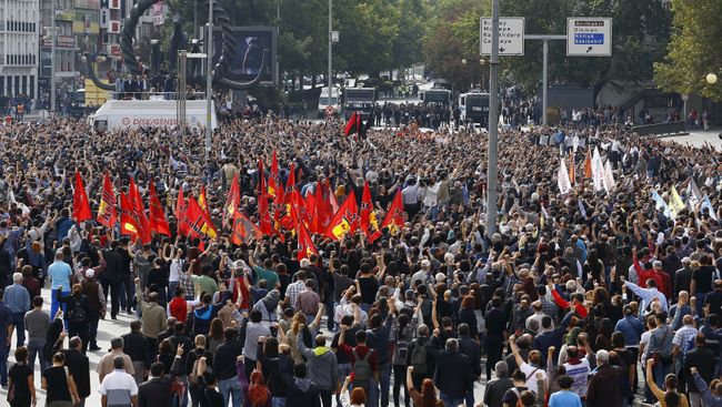 Митинг в память о жертвах теракта в Анкаре, 11 октября 2015 Митинг в память о жертвах теракта в Анкаре, 11 октября 2015