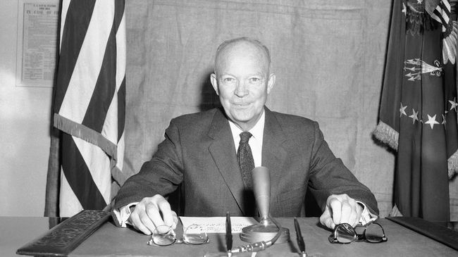 34-ый президент Соединенных Штатов Америки Дуайт Дэвид Эйзенхауэр 34-ый президент Соединенных Штатов Америки Дуайт Дэвид Эйзенхауэр