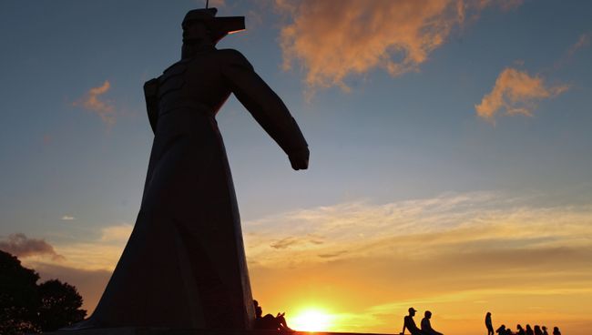 Вид на памятник красноармейцам на Крепостной горе в Ставрополе. Архивное фото