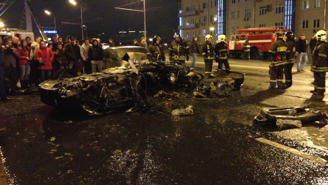 ДТП у Крымского моста с автомобилем Ferrari ДТП у Крымского моста с автомобилем Ferrari