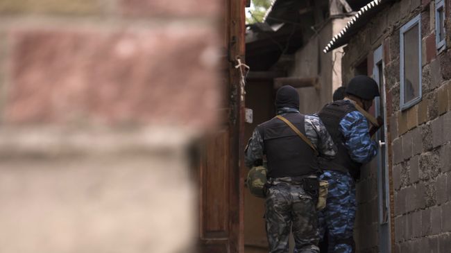 Операция правоохранительных органов Киргизии в Бишкеке. Архивное фото Операция правоохранительных органов Киргизии в Бишкеке. Архивное фото