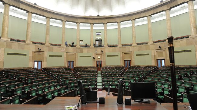 Зал заседаний парламента Польши в Варшаве. Архивное фото