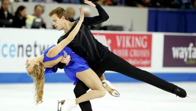 Виктория Синицина и Никита Кацалапов во время выступления на Skate America Виктория Синицина и Никита Кацалапов во время выступления на Skate America