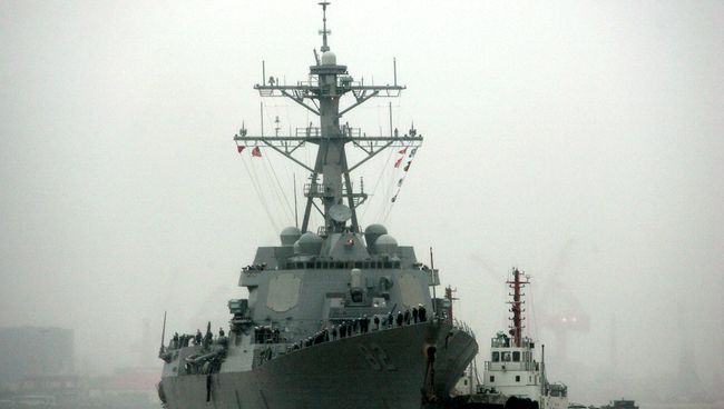 Ракетный эсминец ВМС США. 2008 год Ракетный эсминец ВМС США. 2008 год