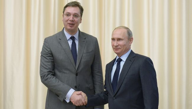 Председатель правительства Сербии Александр Вучич и президент России Владимир Путин во время встречи в резиденции Ново-Огарево. Архив Председатель правительства Сербии Александр Вучич и президент России Владимир Путин во время встречи в резиденции Ново-Огарево. Архив