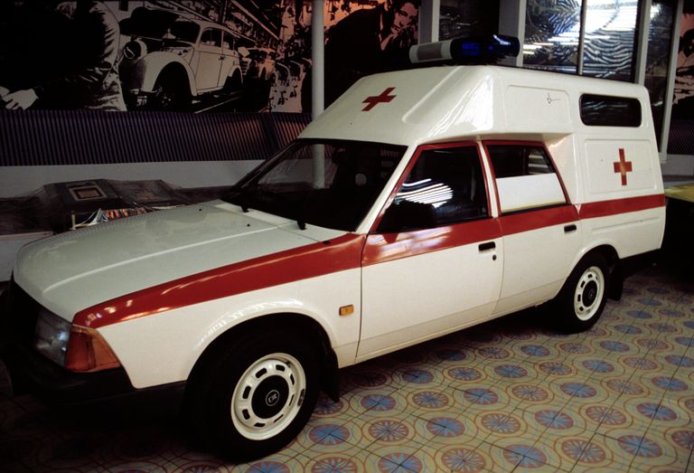 Новая модель автомашины Москвич-2901. Разрабока АЗЛК акционерного общества Москвич Новая модель автомашины Москвич-2901. Разрабока АЗЛК акционерного общества Москвич