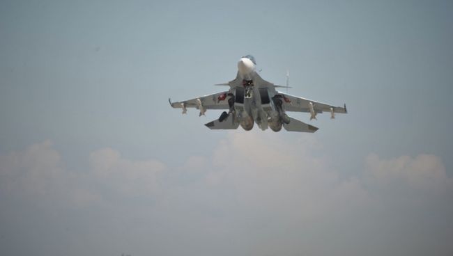 Истребитель СУ-30СМ взлетает с авиабазы Хмеймим. Архивное фото Истребитель СУ-30СМ взлетает с авиабазы Хмеймим. Архивное фото