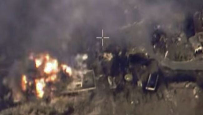 Самолет российских Воздушно-космических сил Су-34 нанес авиационный удар по заводу, на котором производились самодельные взрывные устройства, в сирийской провинции Алеппо Самолет российских Воздушно-космических сил Су-34 нанес авиационный удар по заводу, на котором производились самодельные взрывные устройства, в сирийской провинции Алеппо