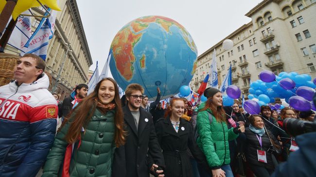 Участники шествия и митинга Мы едины! в Москве в честь Дня народного единства. Архив Участники шествия и митинга Мы едины! в Москве в честь Дня народного единства. Архив