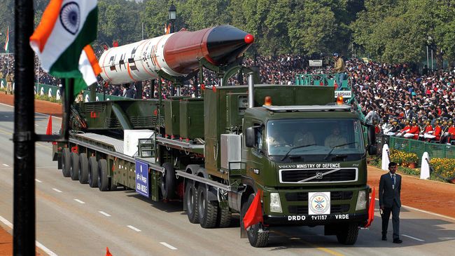 Индийская ракета Agni-IV во время парада. Архивное фото