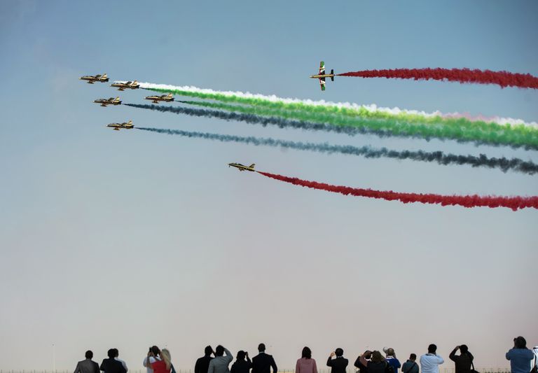 Международная авиационно-космическая выставка Dubai Airshow-2015. День первый Международная авиационно-космическая выставка Dubai Airshow-2015. День первый