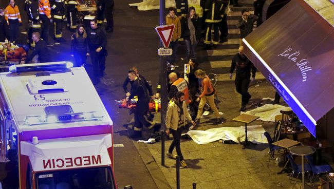На месте теракта в Париже. 14.11.2015 На месте теракта в Париже. 14.11.2015