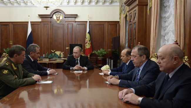 Президент России Владимир Путин проводит в Кремле совещание об итогах расследования причин крушения российского самолета Президент России Владимир Путин проводит в Кремле совещание об итогах расследования причин крушения российского самолета