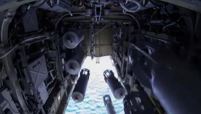 Бомбардировщик-ракетоносец Ту-22 М3 ВКС России во время нанесения удара по объектам инфраструктуры ИГ в Сирии. Архивное фото Бомбардировщик-ракетоносец Ту-22 М3 ВКС России во время нанесения удара по объектам инфраструктуры ИГ в Сирии. Архивное фото