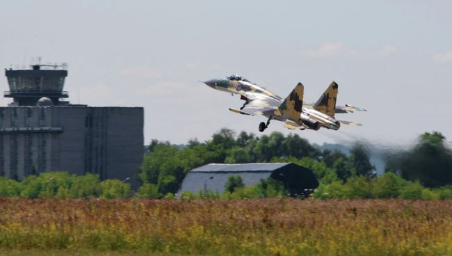 Новый многофункциональный истребитель Су-35 Новый многофункциональный истребитель Су-35