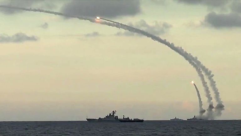 Из акватории Каспийского моря ракетными кораблями Каспийской флотилии РФ нанесен массированный удар 18-ю крылатыми ракетами комплекса Калибр-НК по 7-ми целям позиций террористов в Сирии