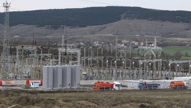 Мобильная электростанция в районе Симферополя в Крыму, 22 ноября 2015 Мобильная электростанция в районе Симферополя в Крыму, 22 ноября 2015